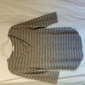 3/4 sleeve, very thin sweater